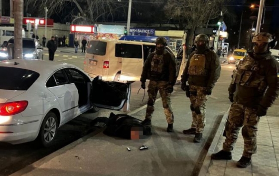Викрадали та тероризували людей. У Дніпрі затримали банду злочинців