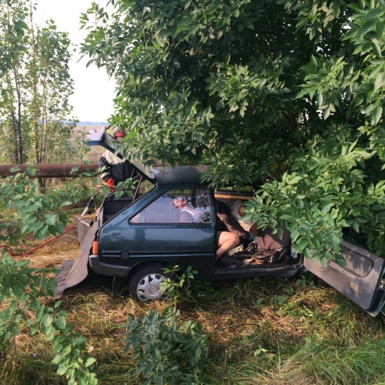 Серьезная авария унесла жизнь мужчины, два пассажира находятся в тяжелом состоянии