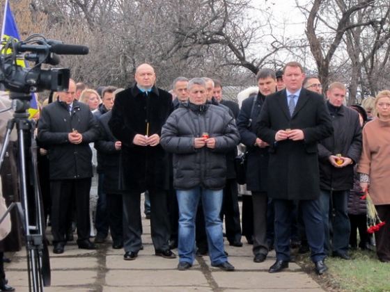 Краматорск траурный митинг в память о жертвах голодоморов