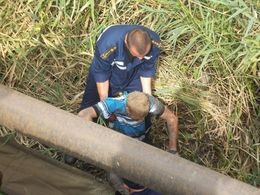 В Краматорске спасатели оказали помощь мужчине, упавшему с моста в Маячку