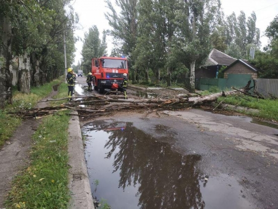 У Краматорську ліквідують наслідки негоди