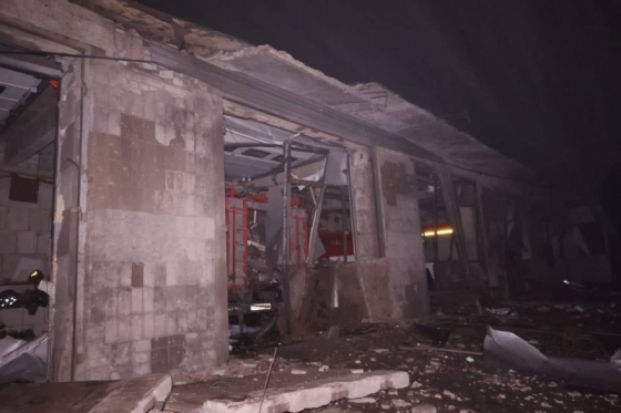 Росіяни вдарили по пожежній частині в Ізюмі: постраждали 8 рятувальників (відео)