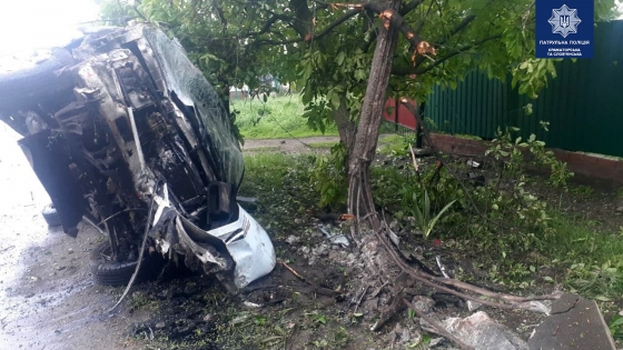 Автомобиль сильно 
