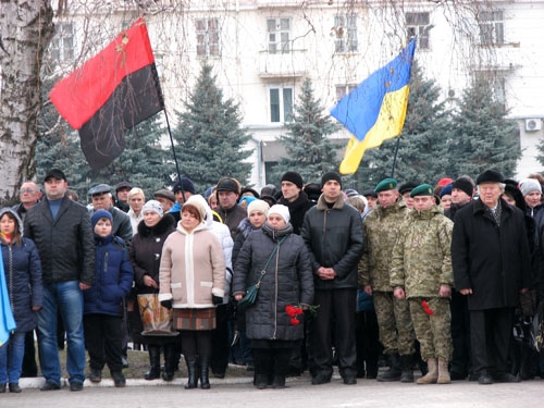 В Краматорске почтили память героев Небесной сотни (видео, фото)