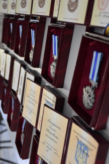 У Краматорську родинам полеглих захисників України вручили їх нагороди