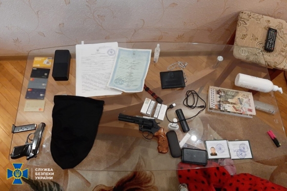 Викрадали та тероризували людей. У Дніпрі затримали банду злочинців