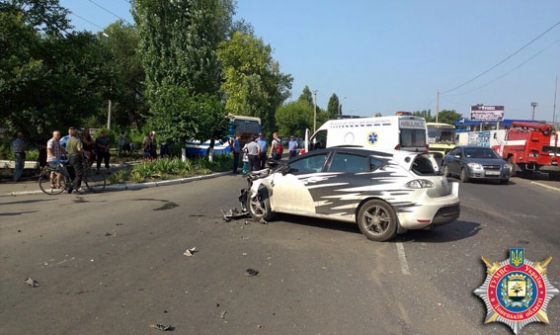 Автобус сообщением &quot;Славянск – Бердянск&quot; попал в ДТП, есть пострадавшие (фото)
