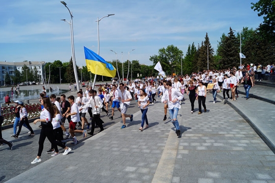 В Краматорске впервые прошел забег в вышиванках