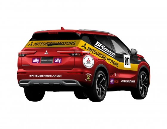 Mitsubishi Outlander нового поколения примет участие в женском ралли по пустыне