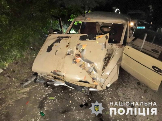 “ВАЗ” всмятку: в пьяном ДТП на Ясногорке пострадали три человека 