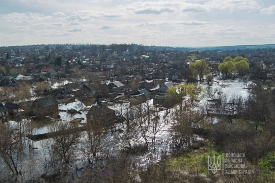 Близько 260 будинків на 30 вулицях підтоплено у Краматорську: Обласна військова адміністрація координує роботи з мінімізації наслідків розливу
