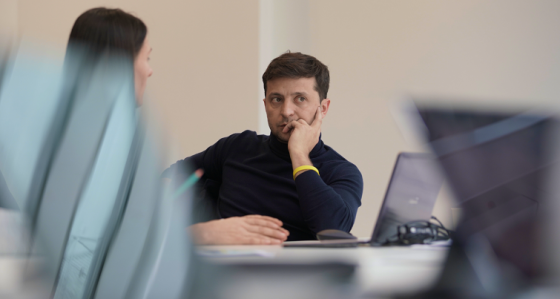 Порошенко никак не остановится, - Зеленский призвал Раду назначить инаугурацию на 19 мая