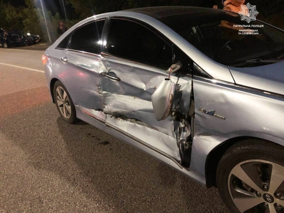 В Славянске произошло тройное ДТП с участием автомобилей Hyundai, Газ и Dacia
