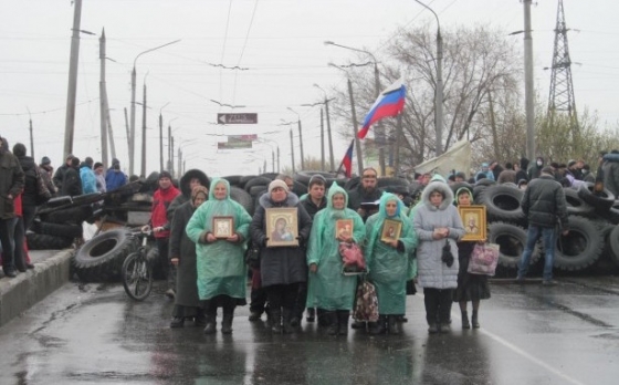 Бабушек с иконами ставили впереди, чтобы украинские военные не открывали огонь