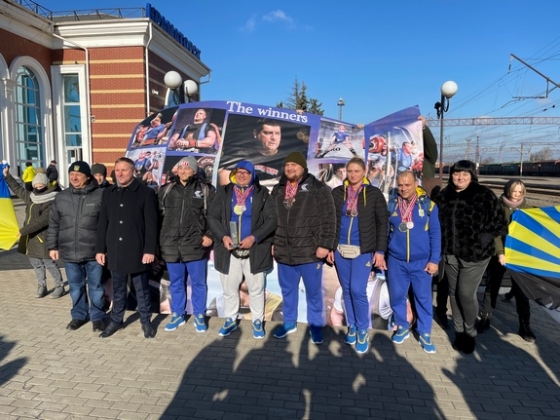В Краматорске встретили пауэрлифтеров-призеров чемпионата мира