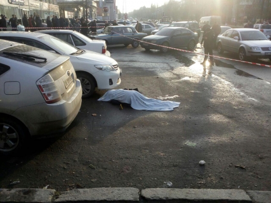 В Николаеве расстреляли двоих человек на выходе из суда 