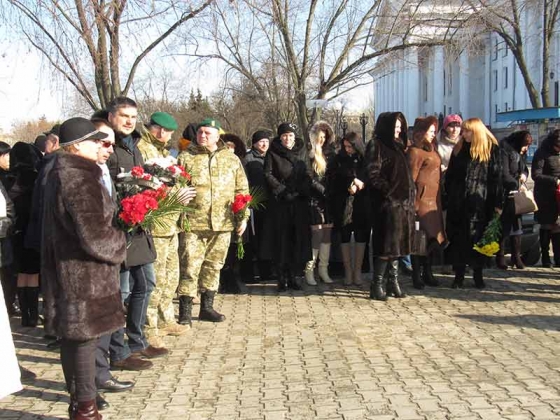Траурный митинг в честь героев Небесной сотни