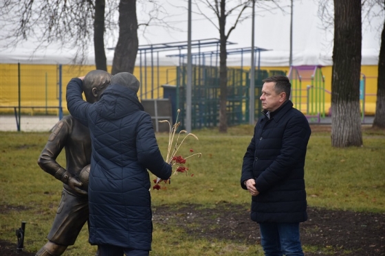 У Краматорську встановили пам’ятник Народному Герою України Степану Чубенку