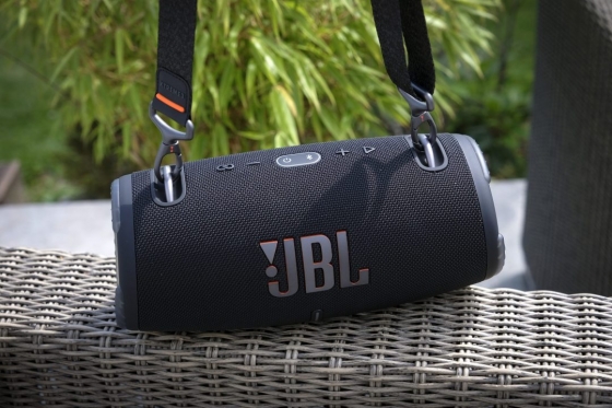 Колонки JBL з ручкою
