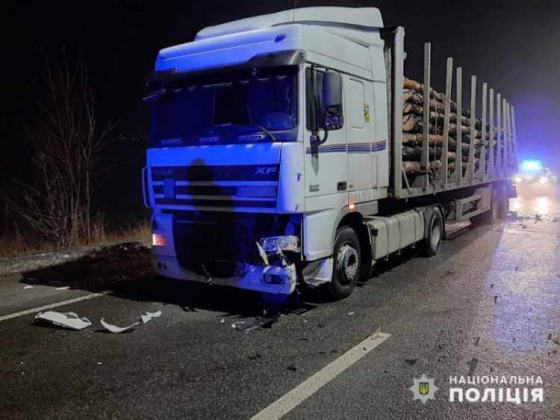ЗАЗ Vida ночью столкнулся с грузовиком на выезде из Славянска (фото)