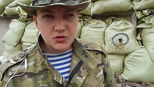 В 2014-м году Надежда Савченко подкармливала сепаратистов на блокпосте в Краматорске