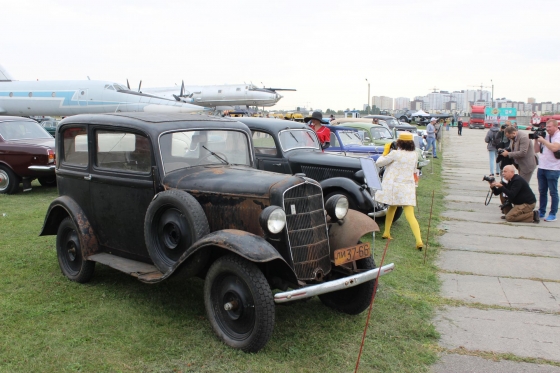 Названы лучшие автомобили осеннего фестиваля OldCarLand в Киеве