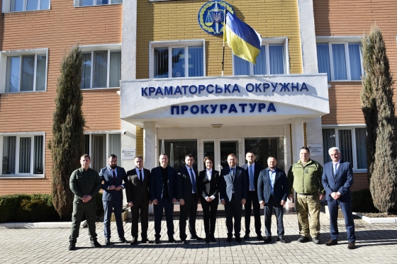 Генпрокурор на Донеччині обговорила із силовиками та керівництвом держадміністрацій роботу в умовах особливого періоду