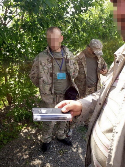 Сотрудник спецподразделения «Фантом» требовал с водителей взятки на границе с «ДНР»