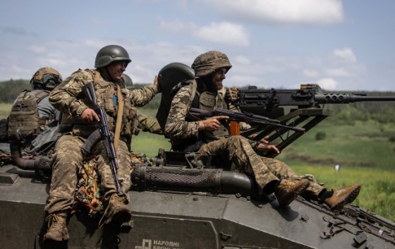 Франція хоче до кінця року навчити 7000 українських військових, - AP