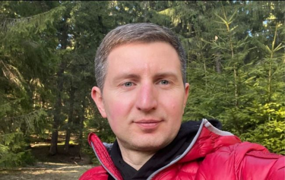 &quot;Зливав&quot; позиції ЗСУ. Скандальний блогер Стахів отримав підозру