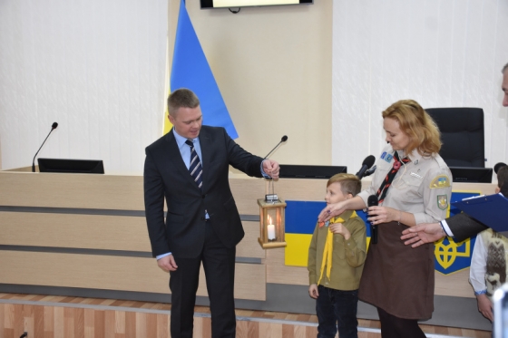 Пластуны привезли на Донетчину Вифлеемский огонь мира 