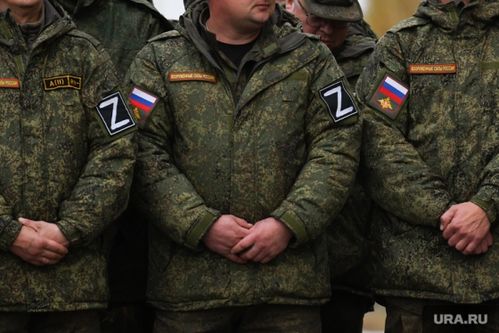 В окупованому Криму російських загарбників, які беруть участь у війні проти України, готують до викладання в школах, - ЗМІ