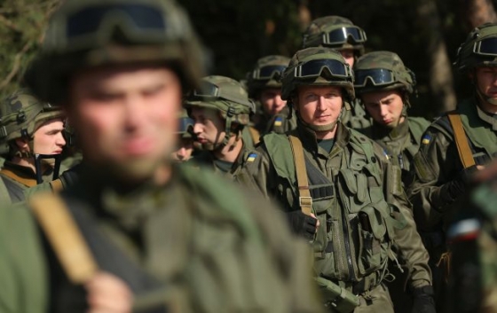 Военное положение в Украине продлили до 25 мая 
