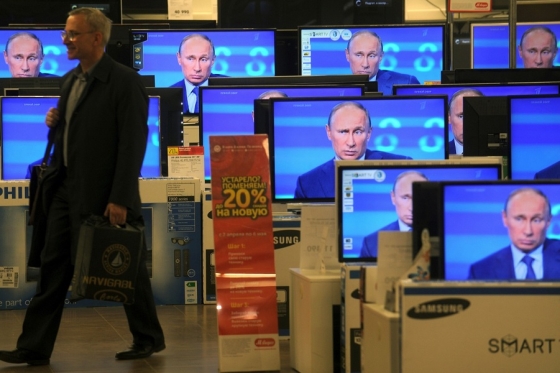 Путина можно победить новостями и сериалами 