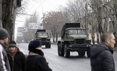 В район Макеевки прибыли российские солдаты и танки - ИС
