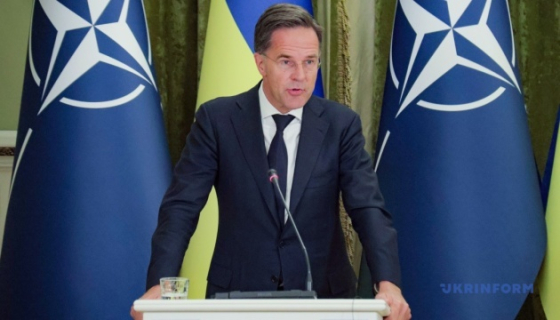 Китай підживлює війну Росії проти України, - Рютте