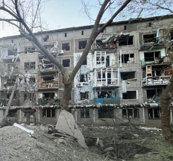 Росіяни вдарили КАБом по житловому кварталу Костянтинівки, багато постраждалих