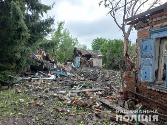 Наслідки обстрілу Чугуєва Росією. Повністю зруйнований приватний будинок, - Нацполіція