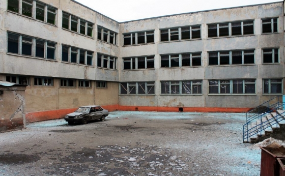 В Мариуполе на территории школы в результате детонации российского снаряда &quot;Град&quot; погиб ребенок, - Андрющенко 