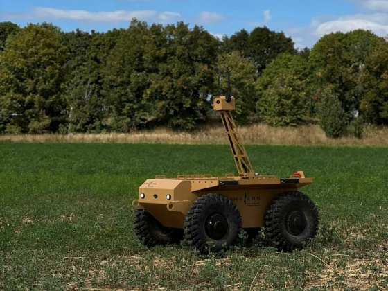 На фронті військові тестують наземного робота UGV Sirko-S1, - Федоров