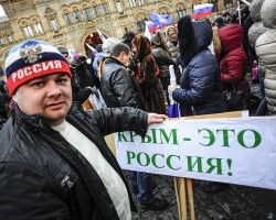 Присоединение Крыма вызывает все меньше радости у граждан России