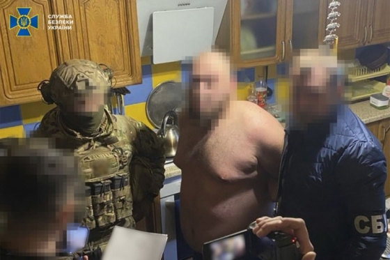 &quot;Обкладали даниною&quot; підприємців. СБУ затримала в Дніпрі рекетирів