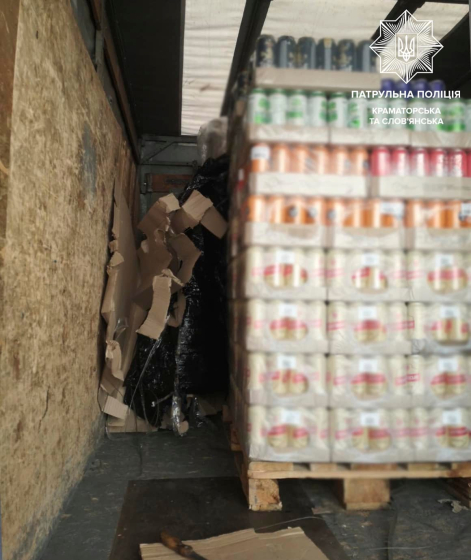 Патрульні продовжують виявляти заборонену до реалізації спиртну продукцію