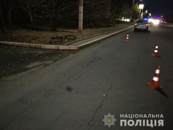 В Донецкой области 65-летний водитель &quot;Форда&quot; сбил 15-летнего велосипедиста - мальчик в реанимации 