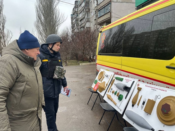 Мешканців Краматорська навчають правилам поведінки при виявленні вибухонебезпечних предметів