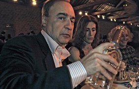 Богатейшим человеком Британии стал эмигрант из СССР