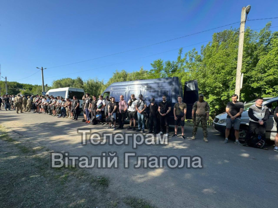 На Одещині одразу 47 чоловіків намагалися незаконно виїхати до Молдови, - журналіст Глагола