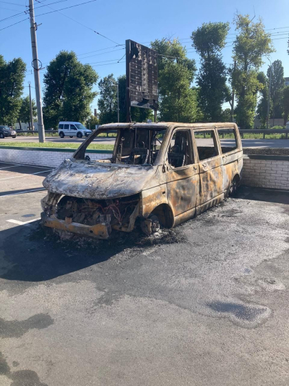 У Києві невідомі спалили авто для евакуації поранених 3-ї Окремої штурмової бригади ЗСУ