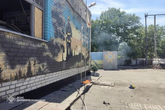 Окупанти завдали удару дроном по пожежному депо на Нікопольщині