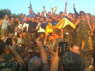 95 квартал поздравил военных на краматорском аэродроме